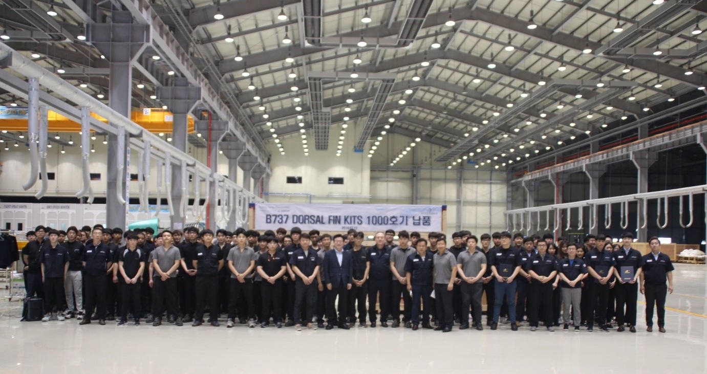 (2018.07.12) B737 DORSAL FIN 1000 Shipment Ceremony