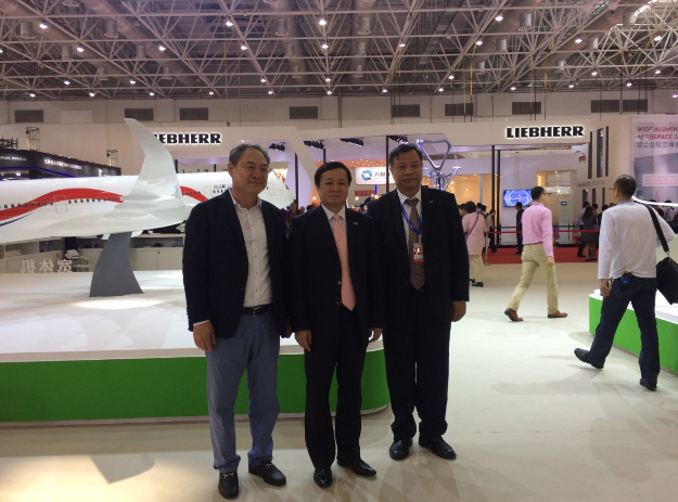 He Dongfeng has been appointed as the chairman of COMAC, secretary of its Communist Party committee