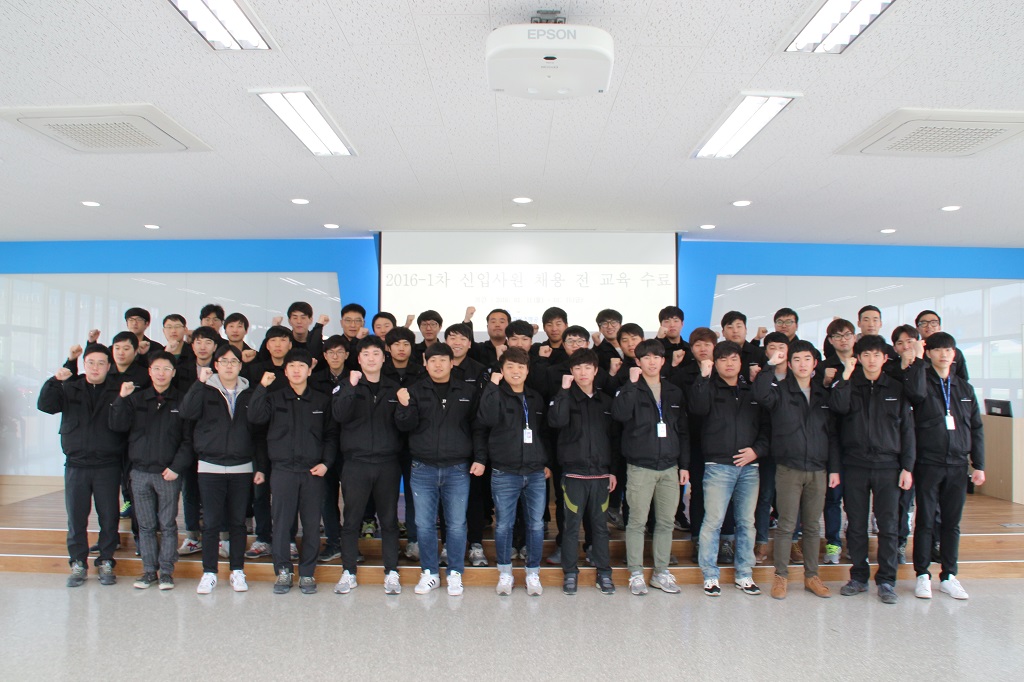 (2016.01.15) Completing education of 1st new employees of 2016